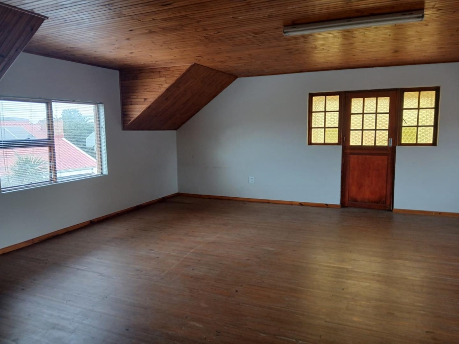 4 Bedroom Property for Sale in Hartenbos Central Western Cape